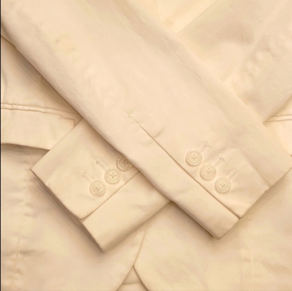212 Collection White Blazer,  Sz 2 - Picture 15 of 16
